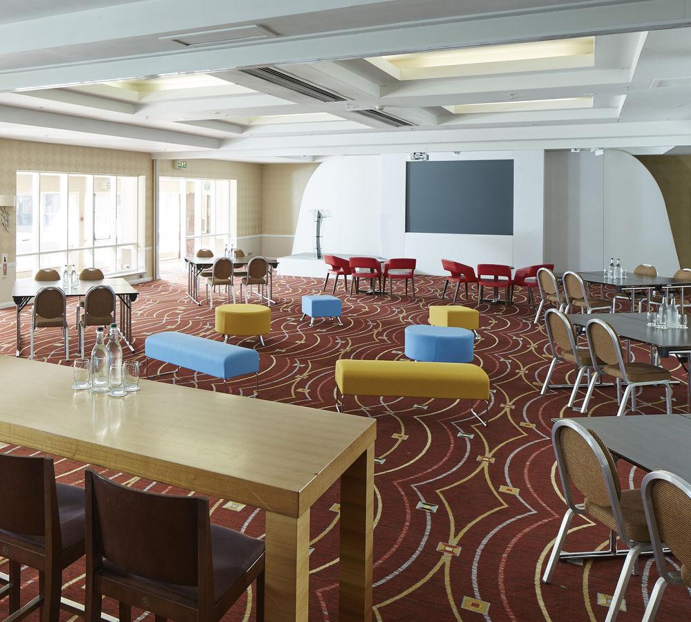 Delta Hotels By Marriott Peterborough Exteriör bild