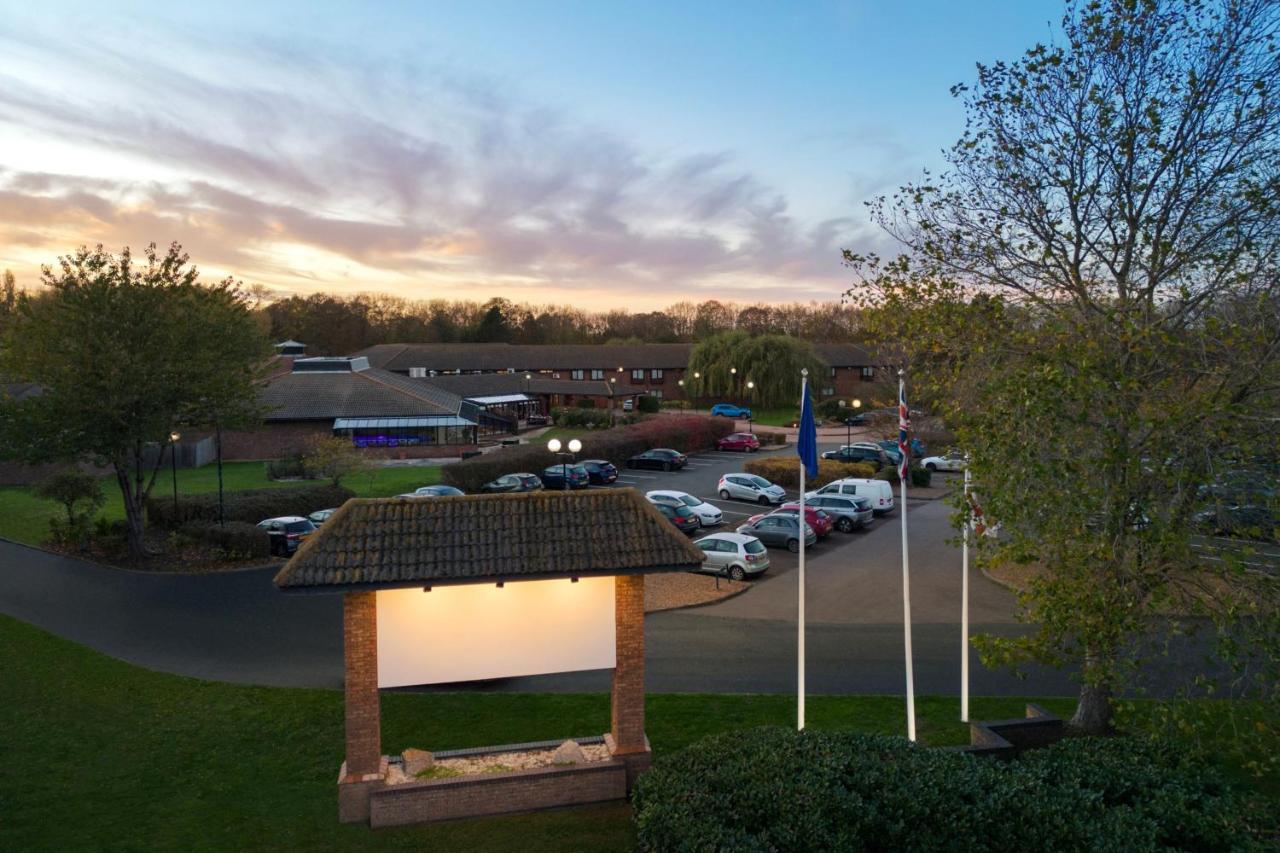 Delta Hotels By Marriott Peterborough Exteriör bild