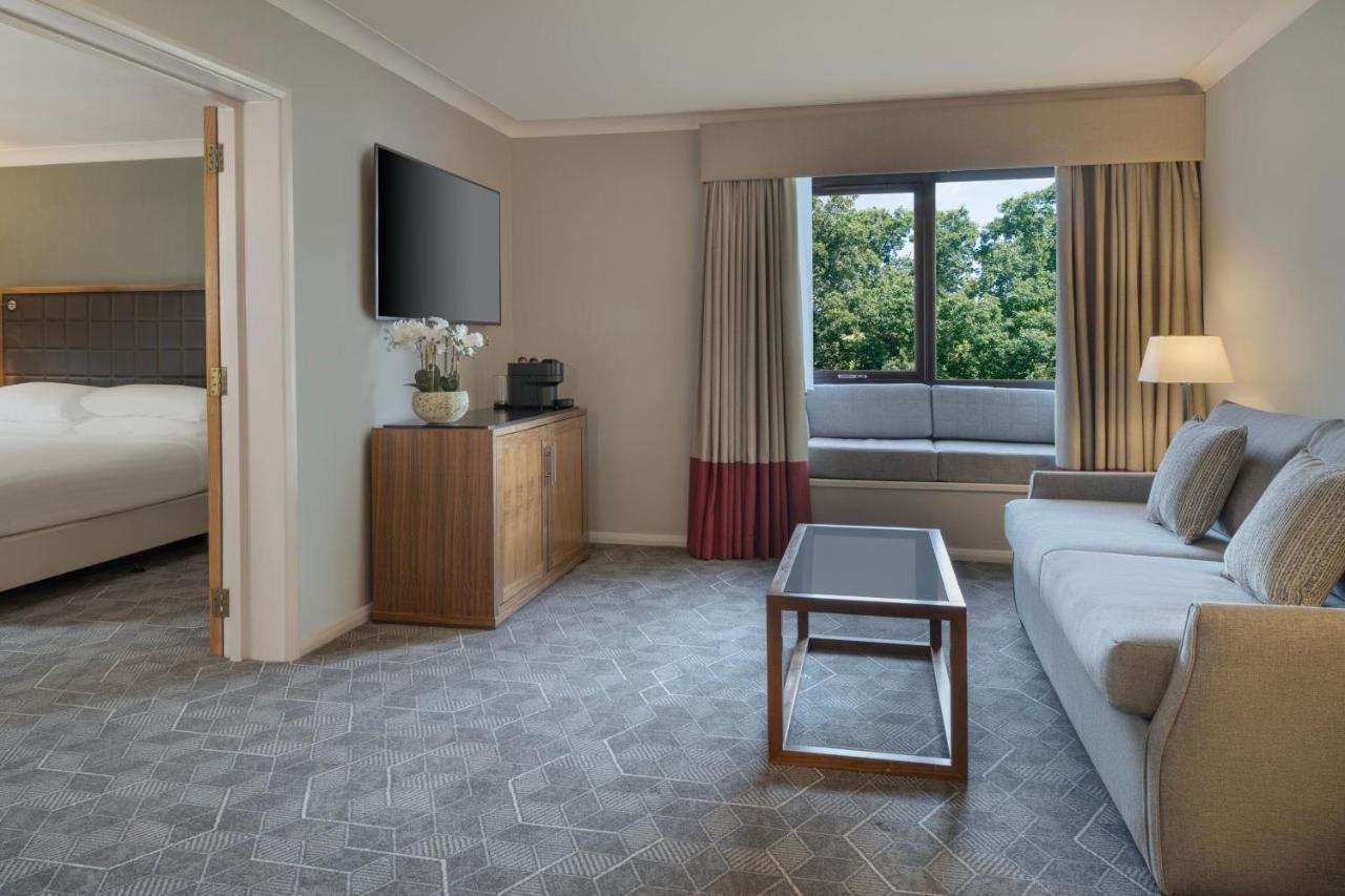 Delta Hotels By Marriott Peterborough Exteriör bild