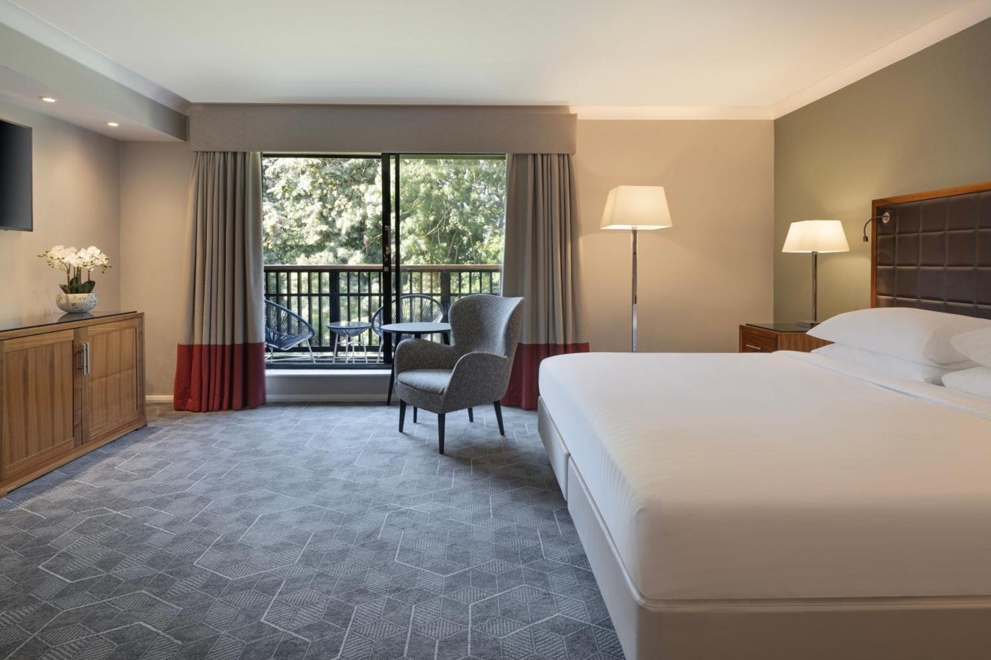 Delta Hotels By Marriott Peterborough Exteriör bild