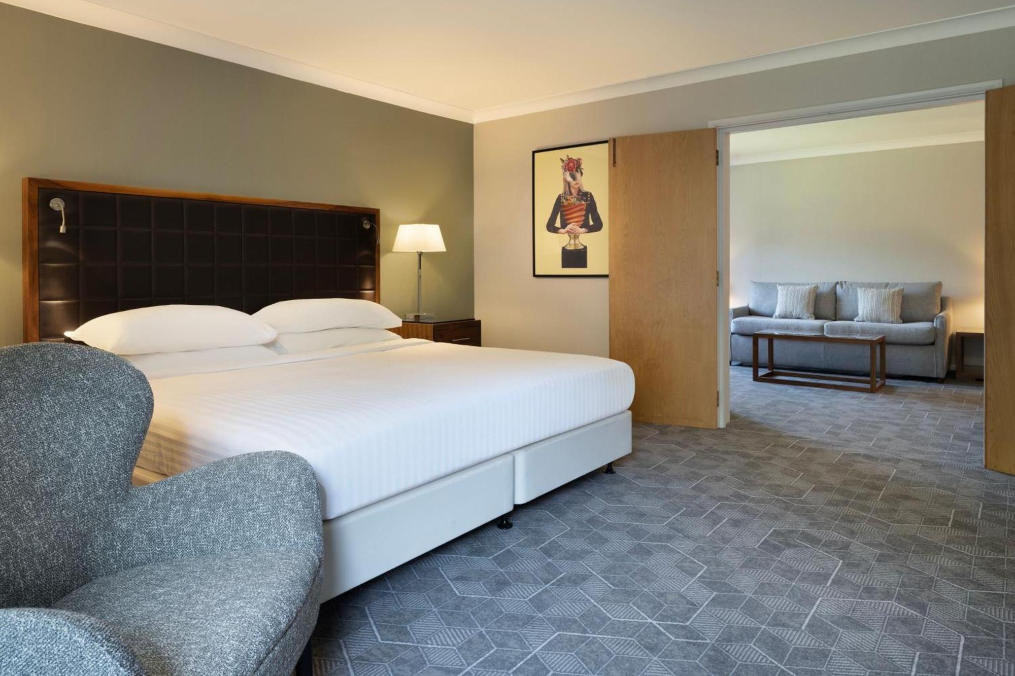 Delta Hotels By Marriott Peterborough Exteriör bild