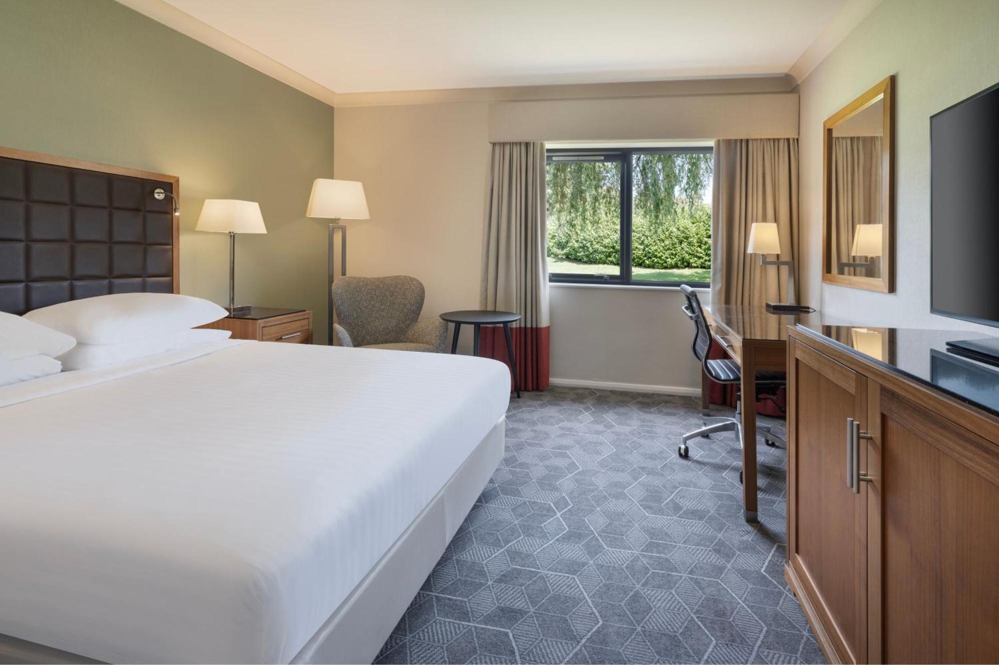 Delta Hotels By Marriott Peterborough Exteriör bild