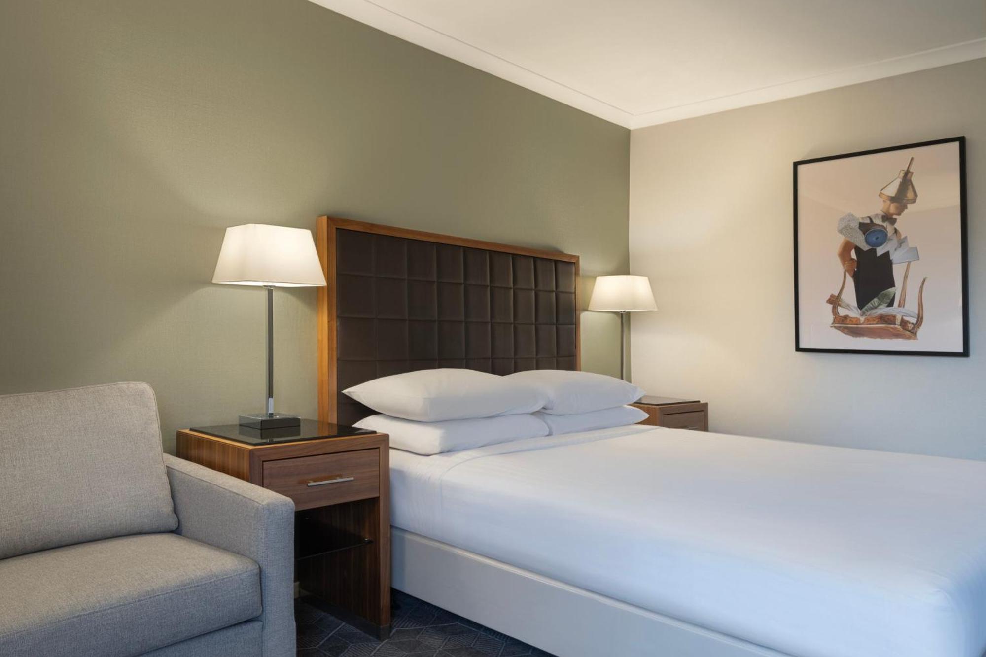 Delta Hotels By Marriott Peterborough Exteriör bild