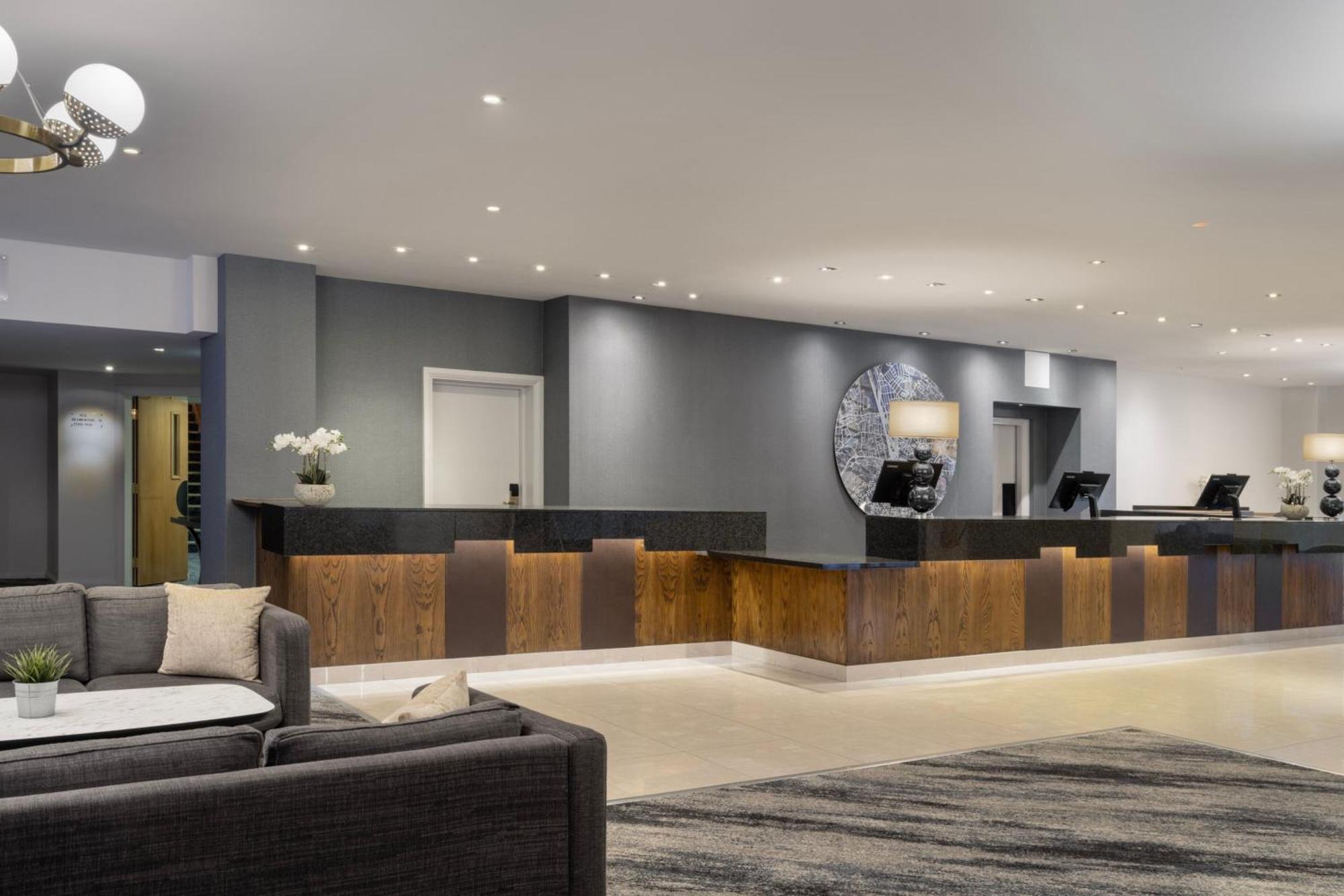 Delta Hotels By Marriott Peterborough Exteriör bild