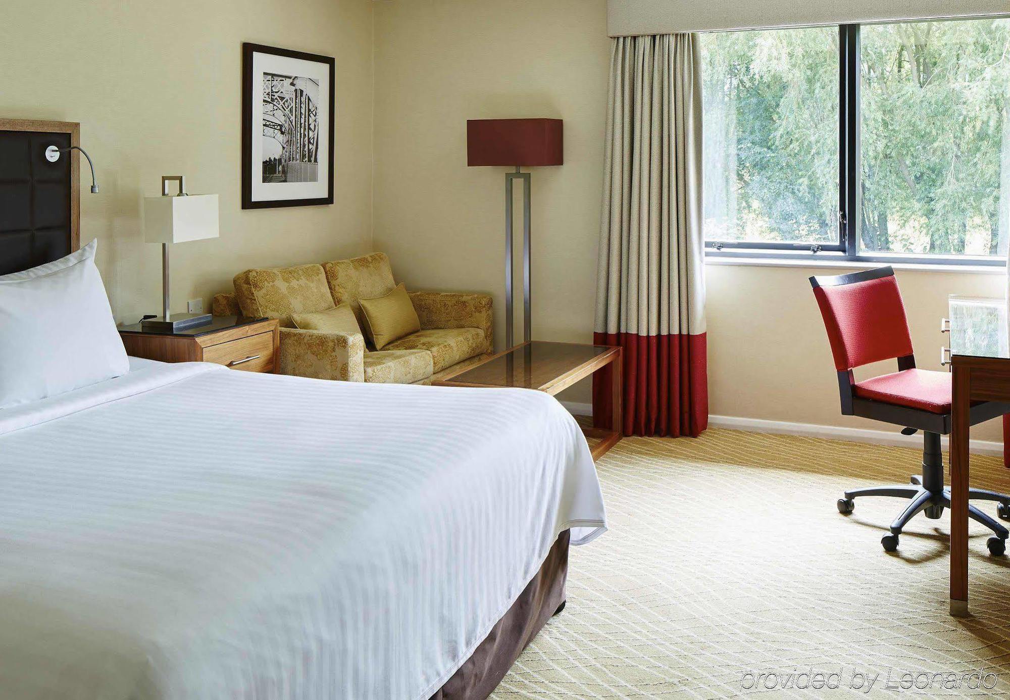 Delta Hotels By Marriott Peterborough Exteriör bild