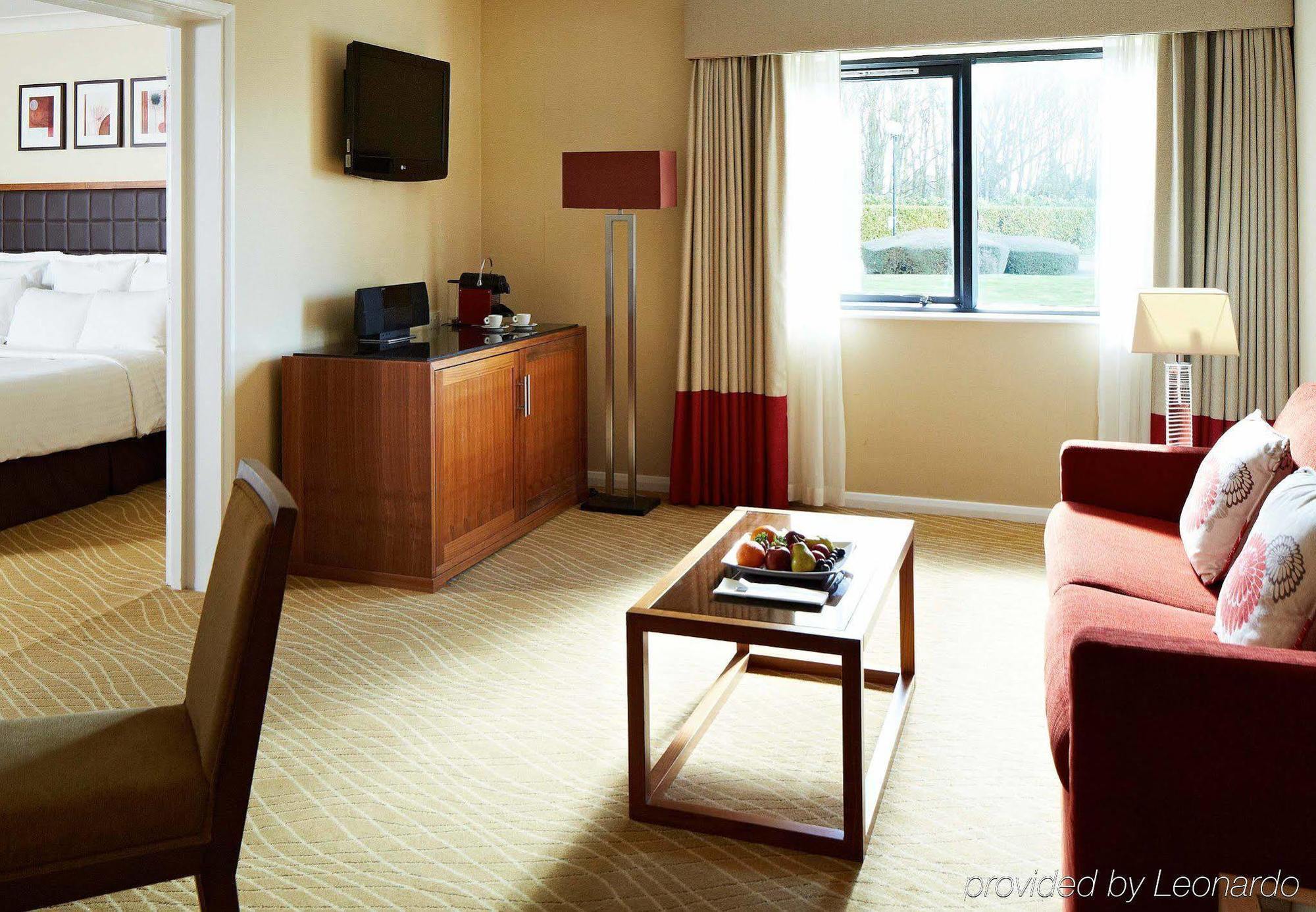 Delta Hotels By Marriott Peterborough Exteriör bild