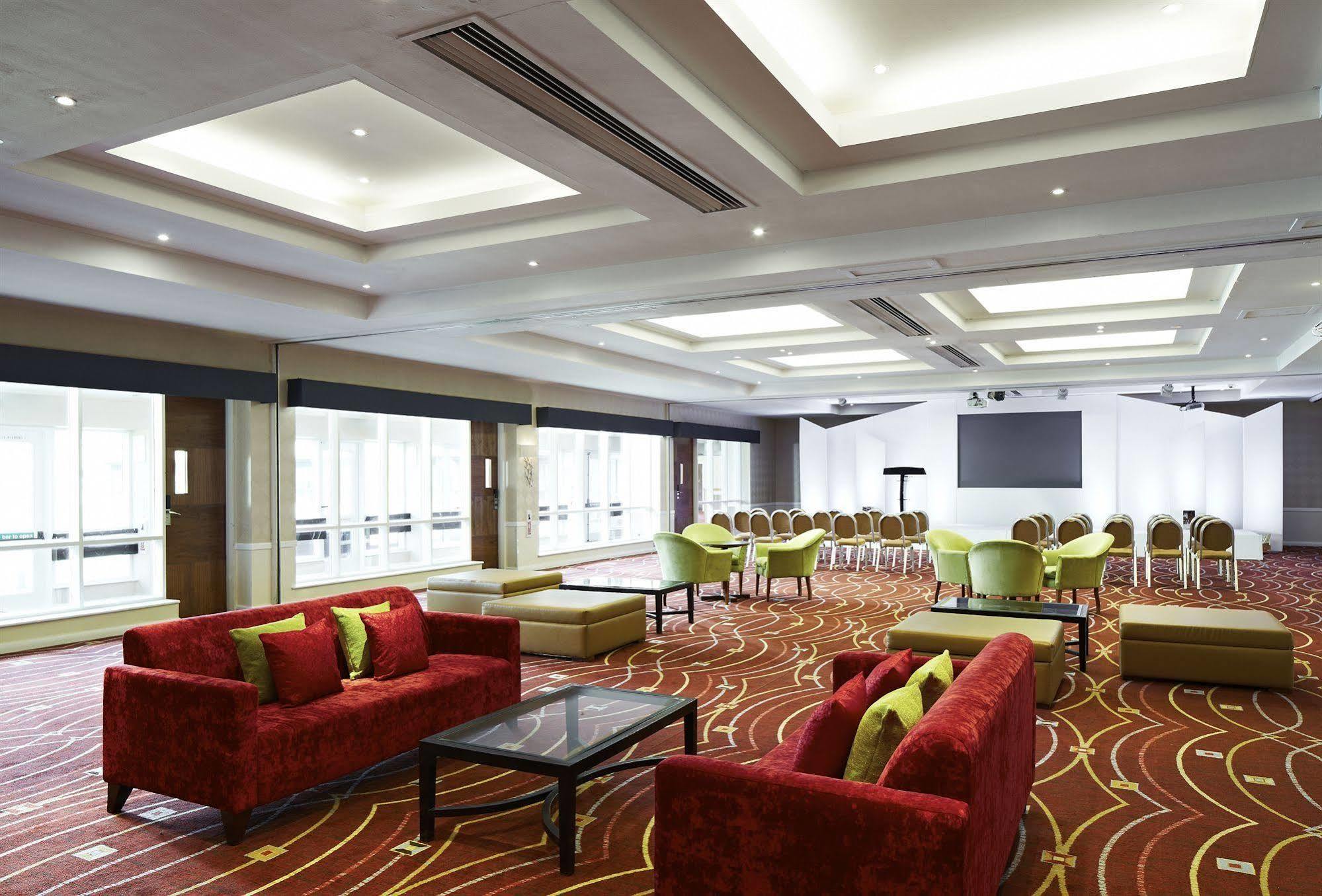 Delta Hotels By Marriott Peterborough Exteriör bild